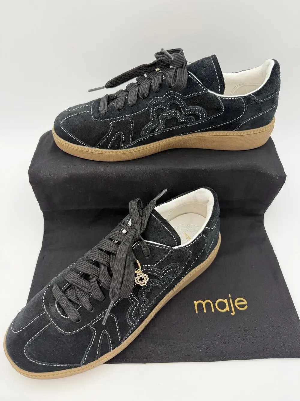 Maje Low Profile Sneakers Black Suede Size 39 / 9 Retro Contrast Stitching